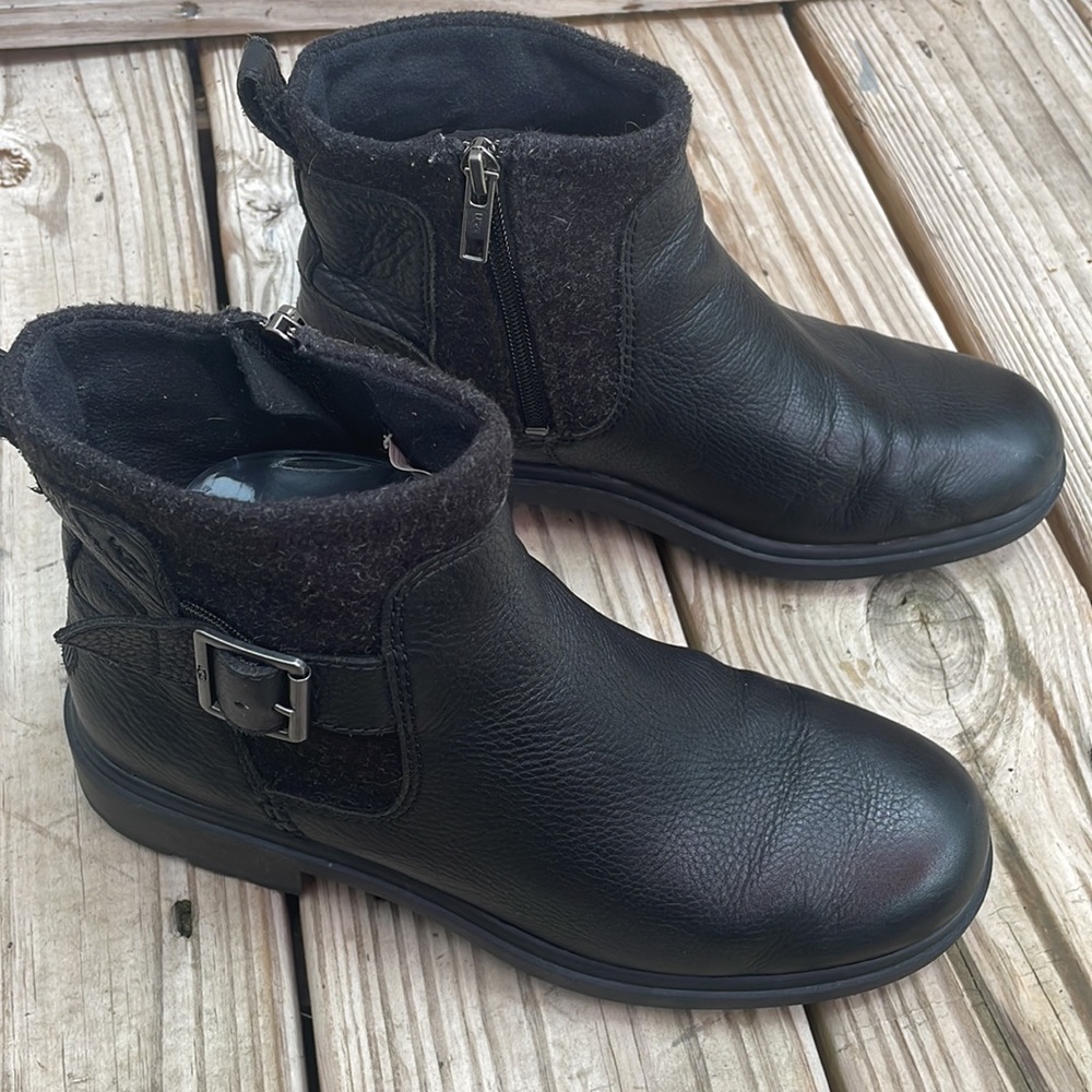 UGG Harrison Black Waterproof Leather Moto Ankle Boots Women’s Size 8